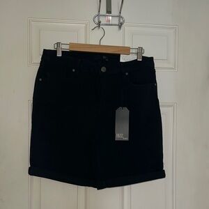 1822 Denim Black Jean Shorts Classic Style